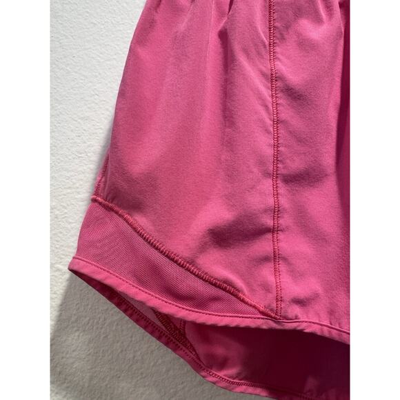 Lululemon Hotty Hot Shorts Women’s Size 6 Bright Pink Mesh Lined Gym Run Workout - Picture 4 of 6